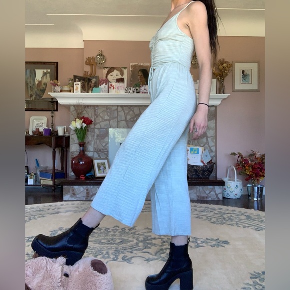 Caution To The Wind keyhole jumpsuit - Picture 6 of 11